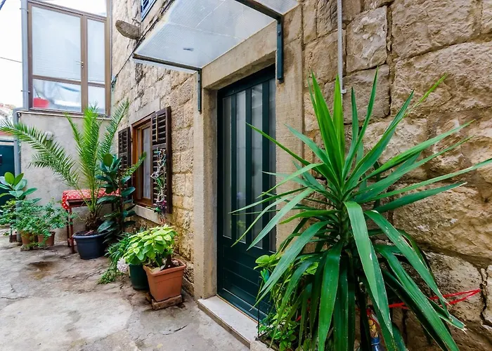 Andromeda Lovely One Bedroom Apartment